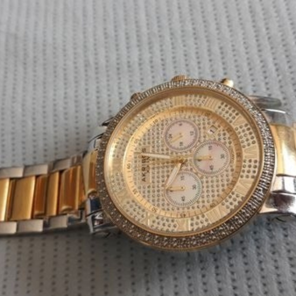 AKRIBOS MEN'S WATCH GREAT SHAPE, NEEDS REPAIR